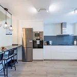 Pass The Keys Casa Ban, Spacious 3 Bedroom Townhouse Vakantiehuis