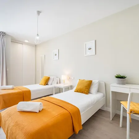 Pass The Keys Casa Ban, Spacious 3 Bedroom Townhouse Fuengirola