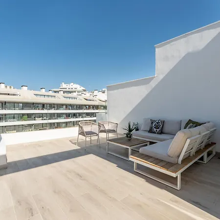 Pass The Keys Casa Ban, Spacious 3 Bedroom Townhouse Ferienhaus *