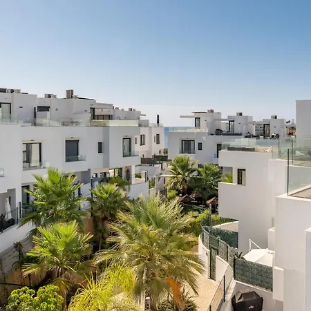 Pass The Keys Casa Ban, Spacious 3 Bedroom Townhouse *