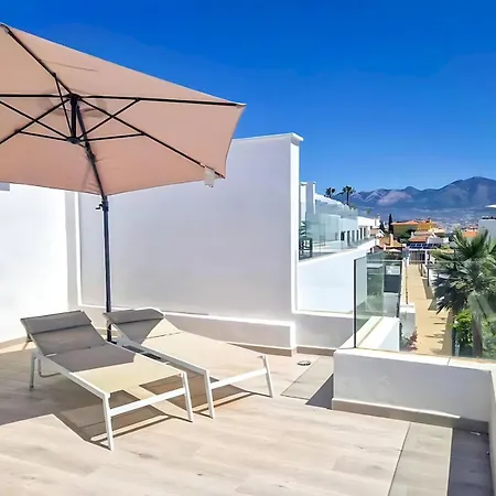 Pass The Keys Casa Ban, Spacious 3 Bedroom Townhouse * Fuengirola