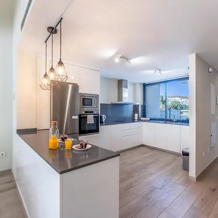 Pass The Keys Casa Ban, Spacious 3 Bedroom Townhouse * Fuengirola