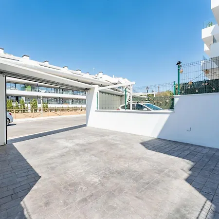 Pass The Keys Casa Ban, Spacious 3 Bedroom Townhouse * Fuengirola