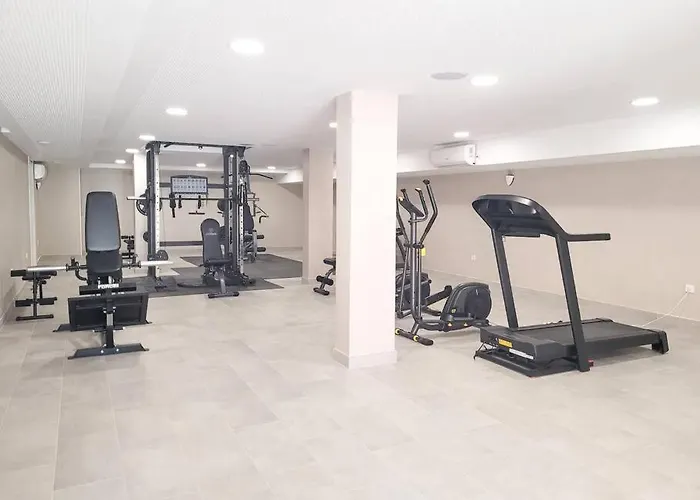 Pass The Keys Casa Ban, Spacious 3 Bedroom Townhouse