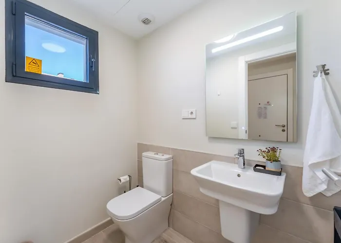 Vakantiehuis Pass The Keys Casa Ban, Spacious 3 Bedroom Townhouse Fuengirola