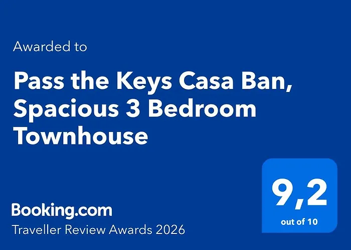 Pass The Keys Casa Ban, Spacious 3 Bedroom Townhouse