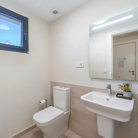 펜션 Pass The Keys Casa Ban, Spacious 3 Bedroom Townhouse 푸엔히롤라