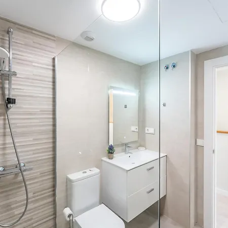 Pass The Keys Casa Ban, Spacious 3 Bedroom Townhouse Hébergement de vacances Fuengirola