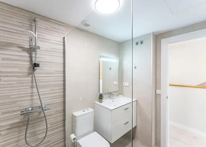 Pass The Keys Casa Ban, Spacious 3 Bedroom Townhouse 別荘 フエンヒロラ