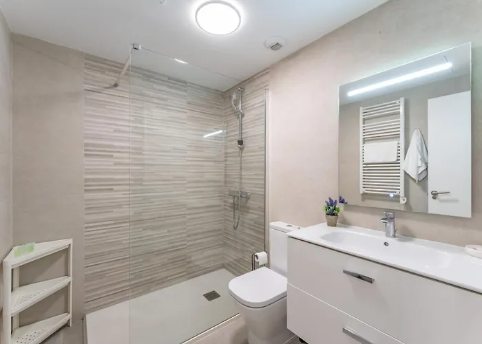 Pass The Keys Casa Ban, Spacious 3 Bedroom Townhouse 別荘 *